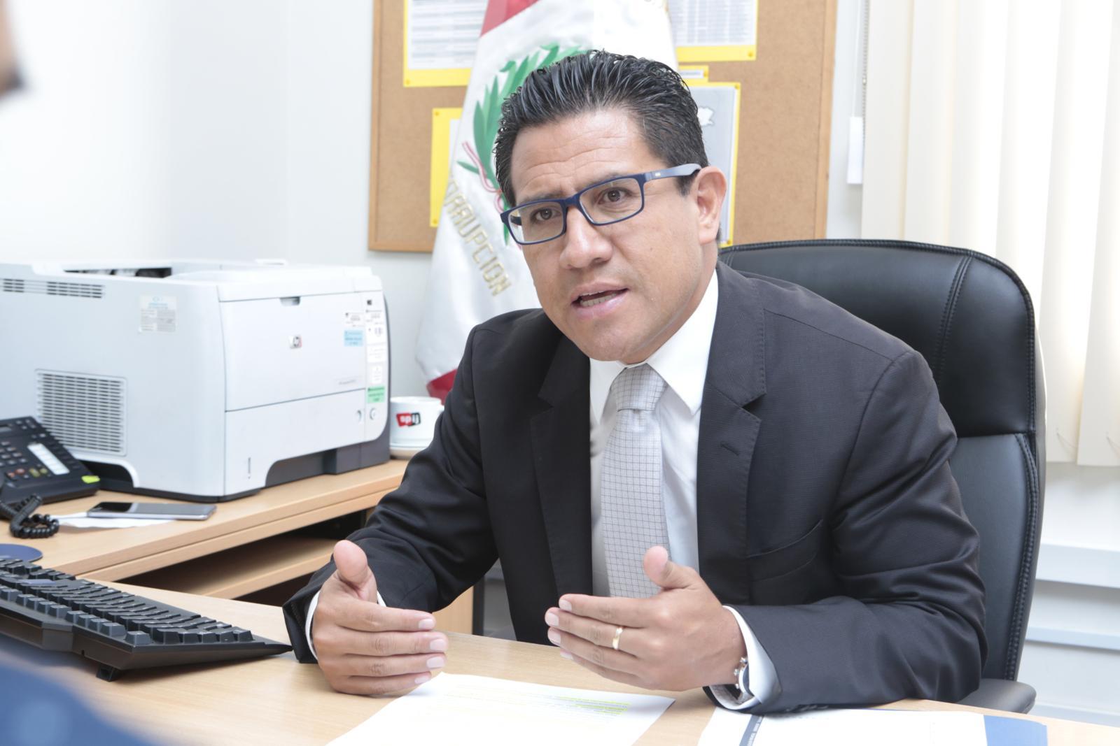 Amado Enco retornó al país procedente de España luego de cumplir una agenda de actividades en su condición de procurador ad hoc para la extradición de César Hinostroza Pariachi. (Foto: GEC)