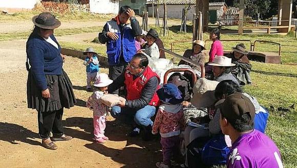 ​Contraloría verifica la entrega de kits de abrigos en Arequipa