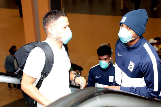 Alianza Lima viajó con mascarillas para evitar contagio de Coronavirus