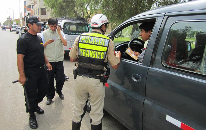 Errores de policías propician anulación de papeletas