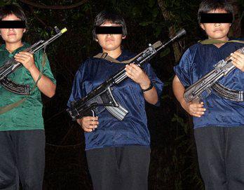 Niños conforman pelotón de la muerte