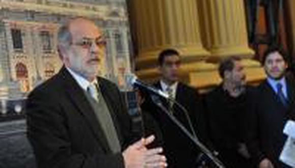 Daniel Abugattás es el nuevo presidente del Congreso