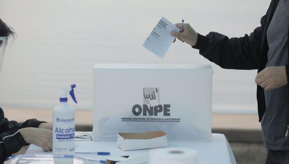 Proyecto plantea que la ONPE brinde su apoyo las elecciones internas en las organizaciones políticas para que se realicen en dos modalidades: voto universal o a través de delegados. (Foto: GEC)