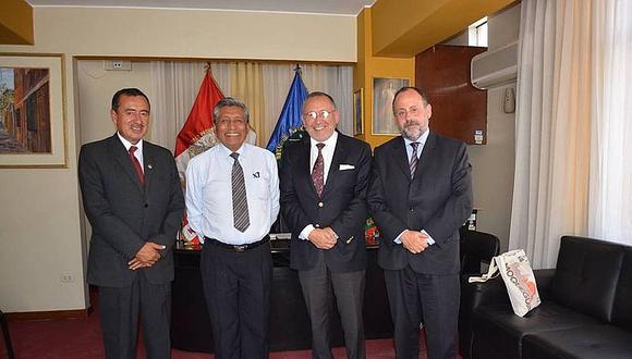 Cónsul de Chile en Tacna visita a las autoridades de Moquegua