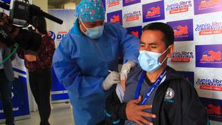 Inicia aplicación de dosis  de refuerzo para 16 mil trabajadores de salud de la región Junín