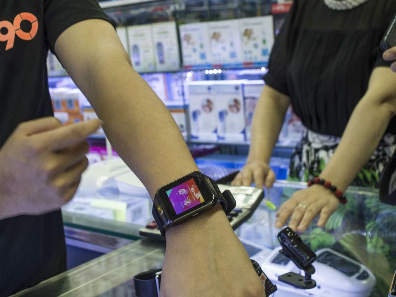 Apple anuncia que su reloj inteligente no funciona en muñecas tatuadas