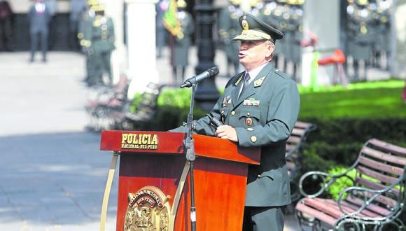General Zanabria dejará Arequipa entre varios cuestionamientos. (Foto: Leonardo Cuito)