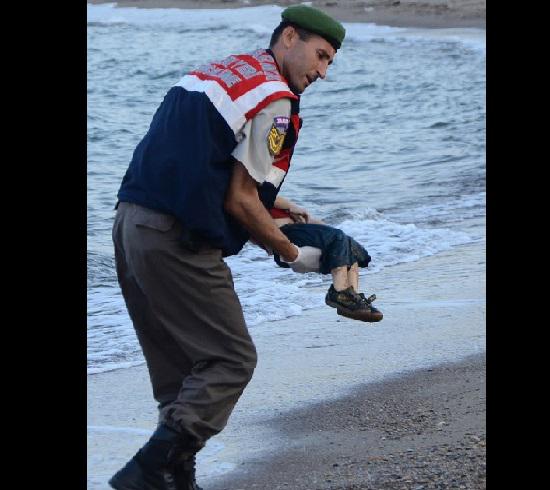 ​Padre de Aylan Kurdi pide que 'abran sus puertas a sirios'