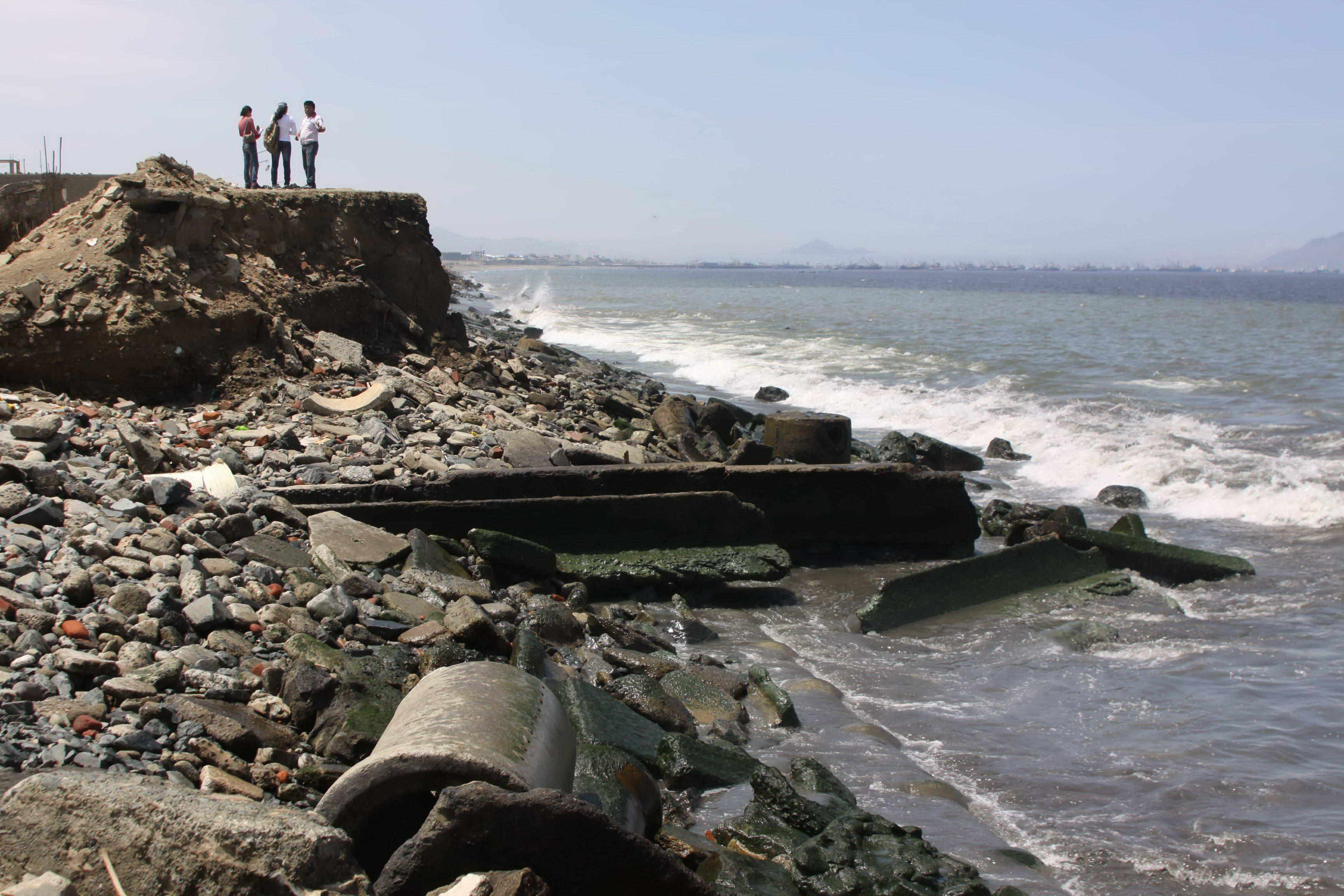 Abordan problemática de contaminación en bahía de Chimbote