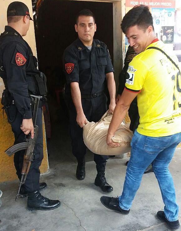Tumbes: Decomisan productos extranjeros en un almacén de la Av. Mariscal Castilla