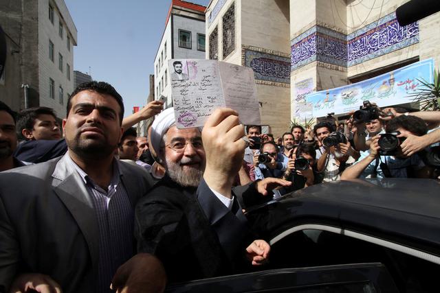 Hassan Rouhani es elegido presidente de Irán tras sus promesas de mejorar las relaciones de Irán con el mundo y su economía. (Reuters)