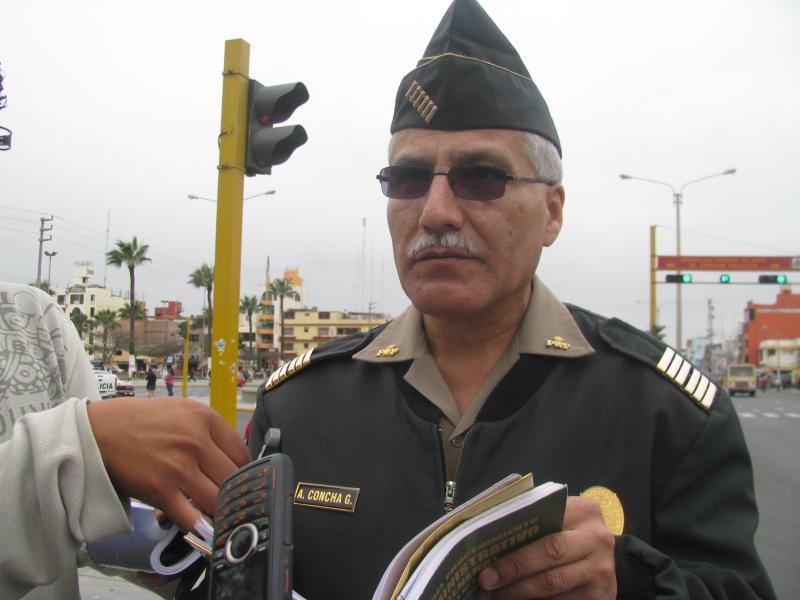 Concha pierde los papeles y llama "inmoral" a su exsecretario 