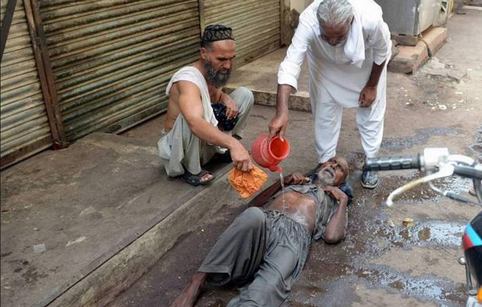 La ola de calor en Pakistán deja más de 450 muertos