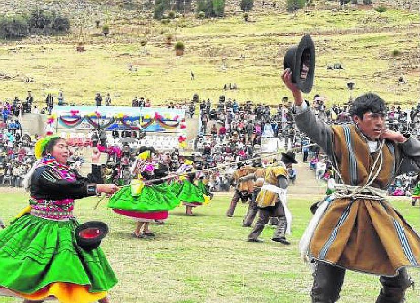 Puno: VII Festival de danzas Puyas de Raimondi deslumbró a visitantes