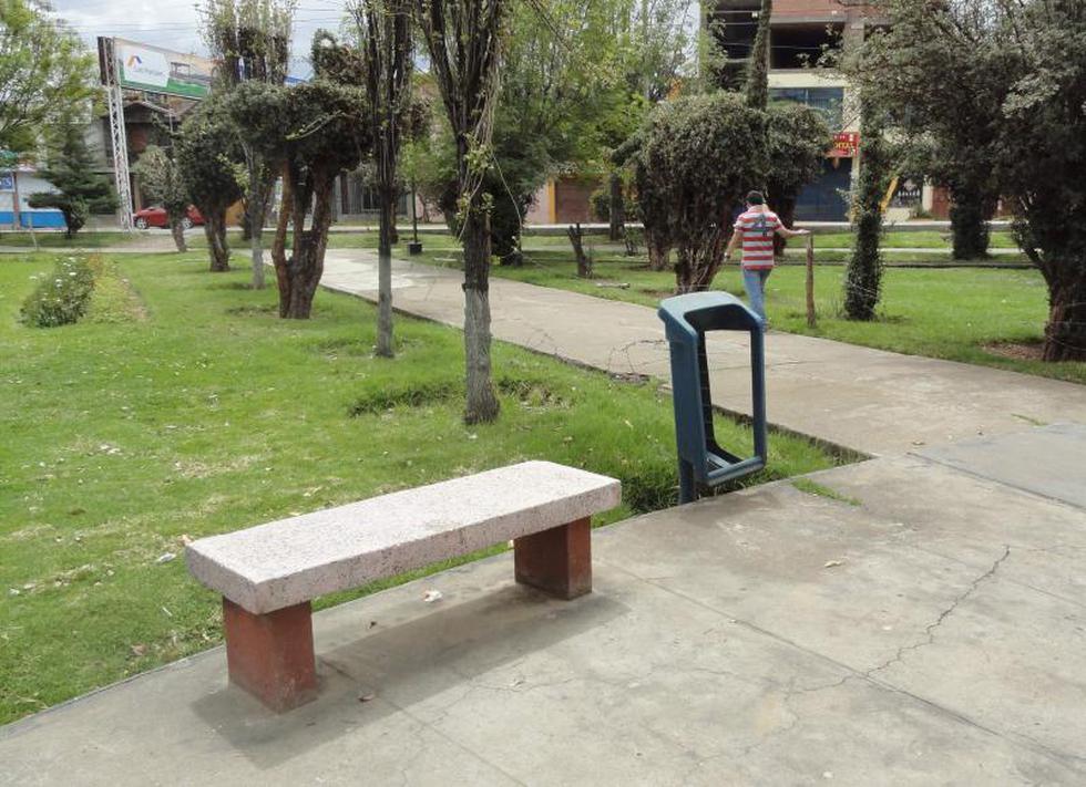 En Huancayo, Grau navega en indiferencia y basura (FOTOS)