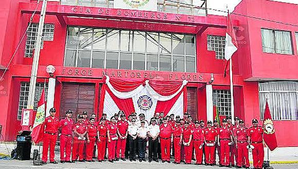 53 nuevos bomberos juran prestar eficiente servicio en la ciudad de Tacna