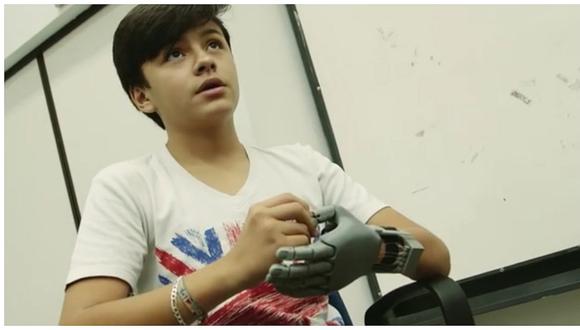 La increíble historia del niño boliviano que fabricó su propia prótesis robótica [VIDEO]