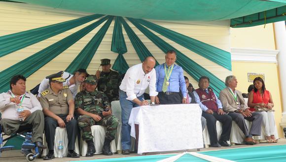 Ministro del Interior y alcalde firman convenio para construir complejo policial