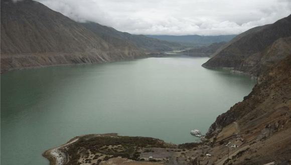 Pobladores de Curibaya se oponen a trabajos de Egesur en la laguna de Aricota