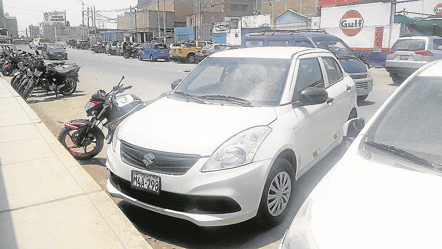 Recuperan automóvil robado en La Victoria 