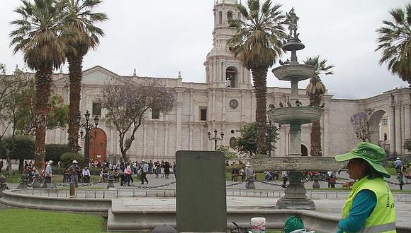 Pileta de la Plaza de Armas en Arequipa no funciona hace 15 días