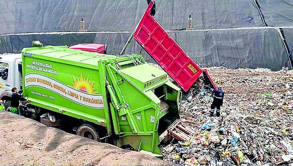 Alcalde de Juliaca necesitó de policías para depositar basura a Huanuyo