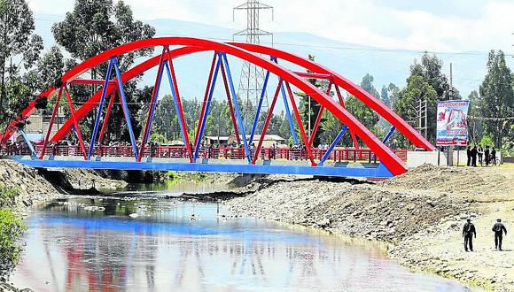 Contraloría halla pérdidas millonarias en construcción de puente "La Eternidad"