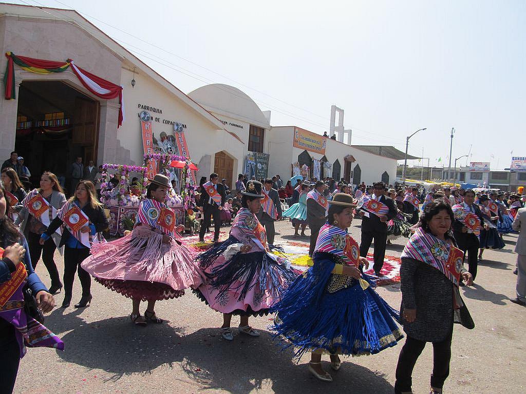 Le bailaron a la Virgen de Copacabana a pesar de oposición de la Prefectura 