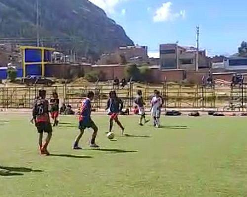 Niños buscan ser seleccionados por la Federación Peruana de Fútbol