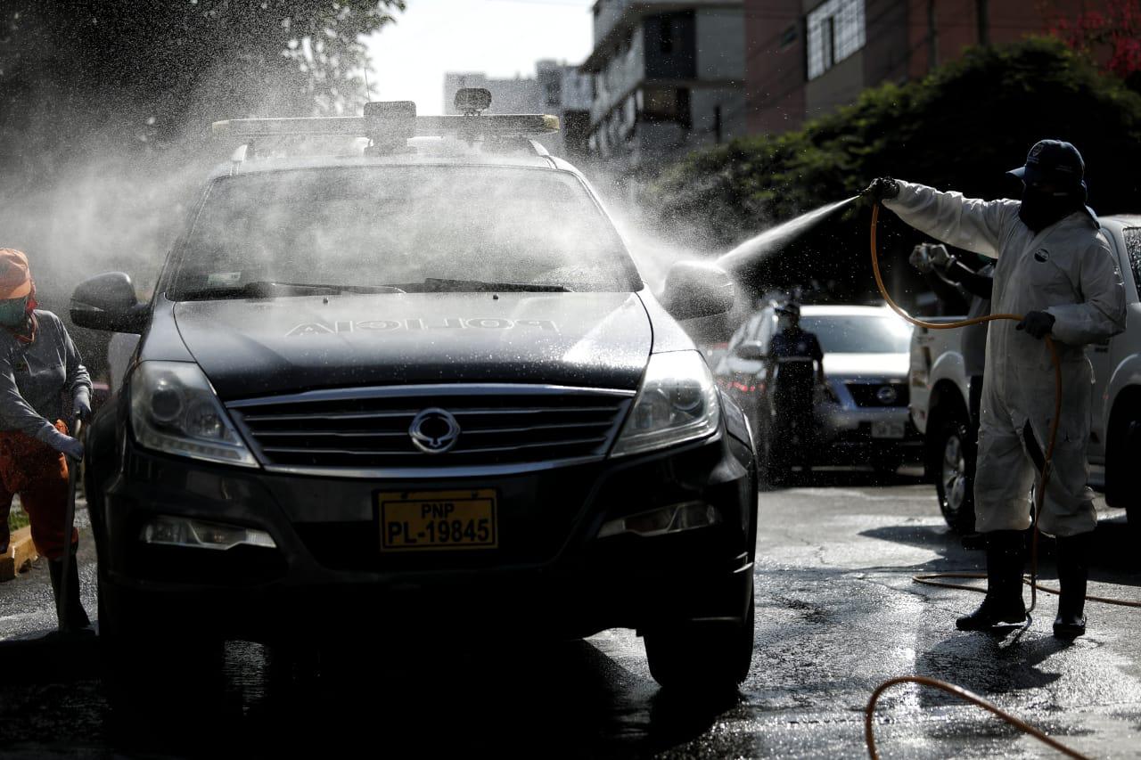 Coronavirus en Perú: Desinfectan comisaría de Jesús María para prevenir contagios de COVID-19
FOTO: Miguel Yovera