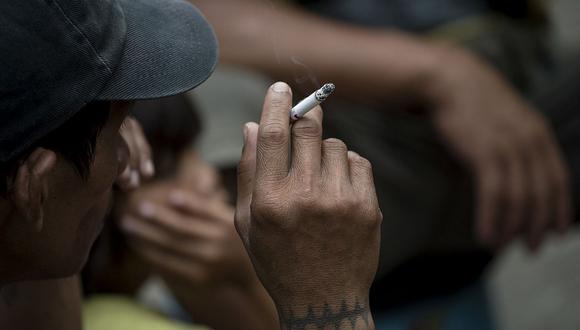 Filipinas castigará hasta con cárcel fumar en espacios públicos