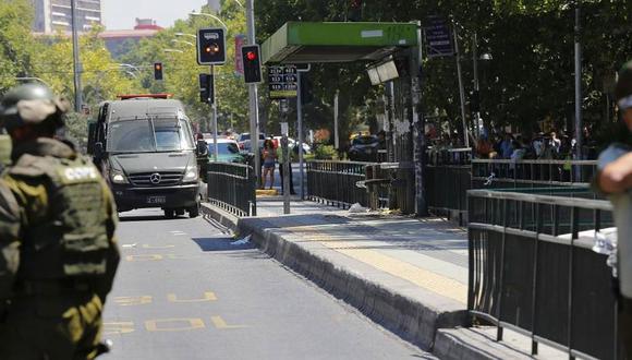 Cuatro heridos por explosión en una parada de autobús en centro de Santiago