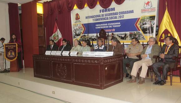 Chimbote: Autoridades participan en Forum de Seguridad Ciudadana 