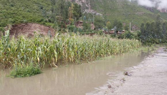 Fuerte granizada cubre campos de cultivo en Cusco