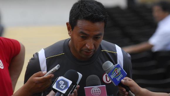 Nolberto Solano está molesto con la directiva de Universitario de Deportes
