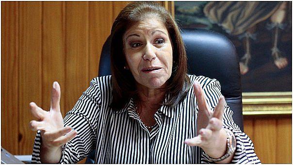 Lourdes Flores Nano: "Si alguna tarea quiero tener es sintonizar con el clamor de cambio"