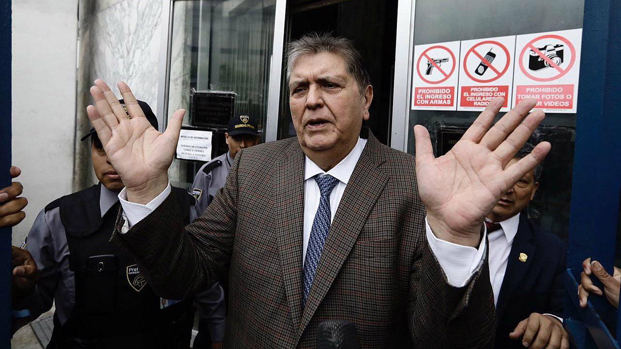 Odebrecht pagó conferencia a Alan García a través de un testaferro, afirma IDL