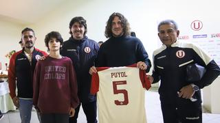 Carles Puyol recibió camiseta de Universitario y tuvo reunión con Don Héctor Chumpitaz