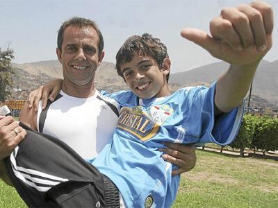 Julinho anuncia que su hijo Lucas fichó por el Tottenham inglés 