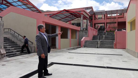 Gobernador garantiza inicio de labores académicas 2017 en nuevas aulas en Mariscal Cáceres y San Ramón