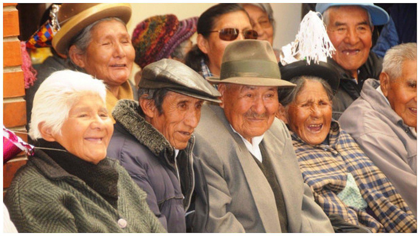 Día del adulto mayor: ¿Cómo debe ser su alimentación?