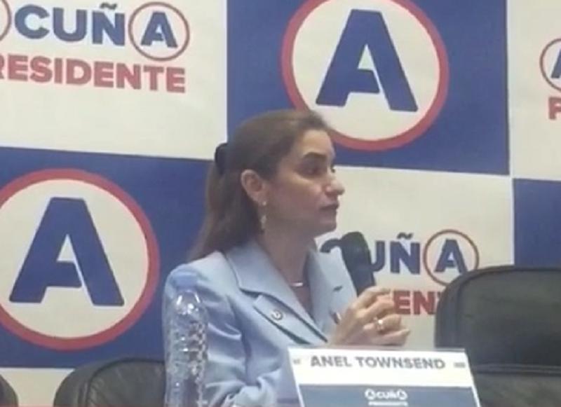 ​Anel Townsend: Puede sumarse al equipo de César Acuña con permiso de UPP