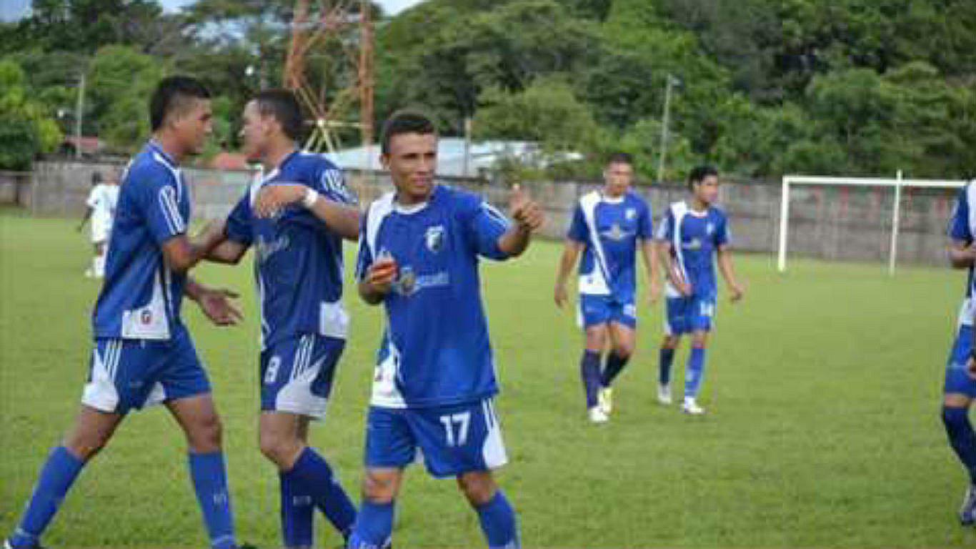 Costa Rica: Equipo acusa a su rival de brujería