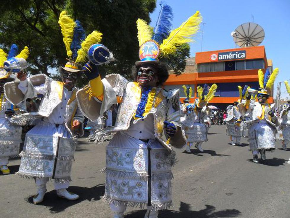 Con morenadas celebraron a "Mamita Candelaria"
