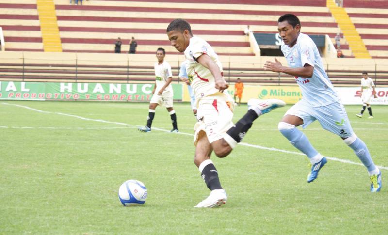 Alexi Gómez tentado para jugar en Universitario