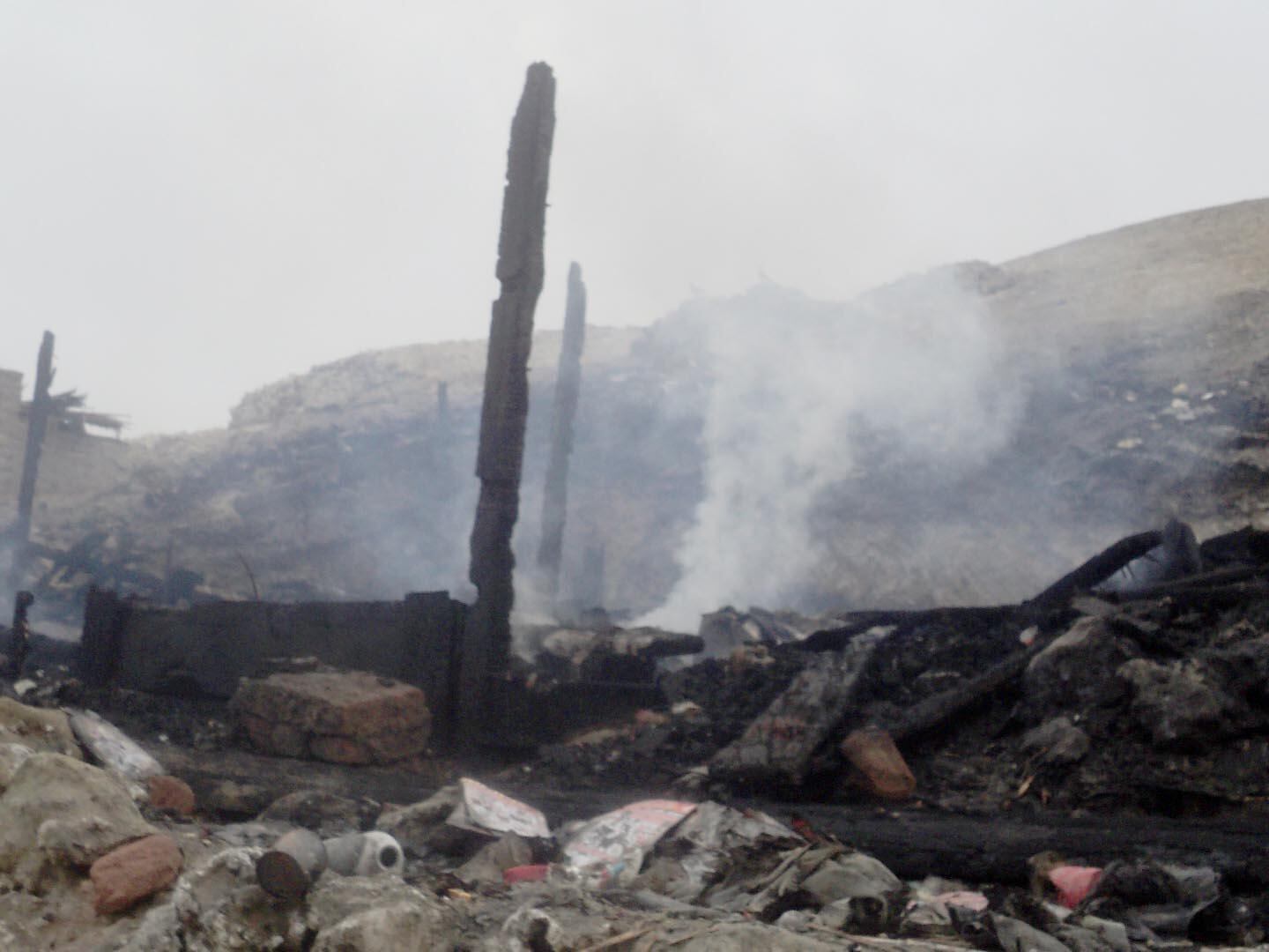 Fuego deja serios daños materiales