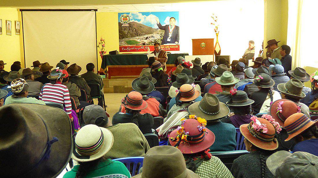 Pobladores de Ichuña plantean observaciones a minera San Gabriel