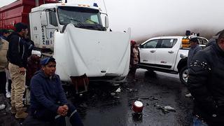 ​Cuatro personas fallecidas en la carretera Arequipa-Puno (FOTOS)