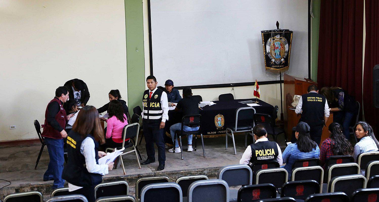 Detienen a nueve postulantes del examen de admisión a la Unsch con dispositivos 