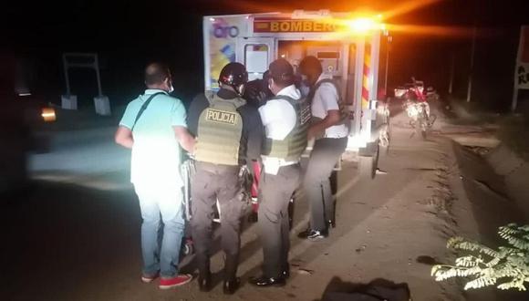 Un peatón fue atropellado por un motociclista que llevaba consigo una pasajera. Los tres fueron llevados al hospital José Alfredo Mendoza Olavarría.